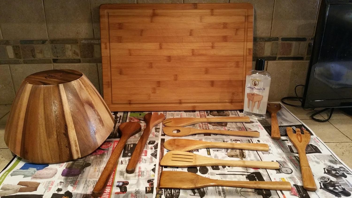 Howard Products Food Grade Mineral Oil for Wood Cutting Board - 12 oz, Pack of 1 - Image 3